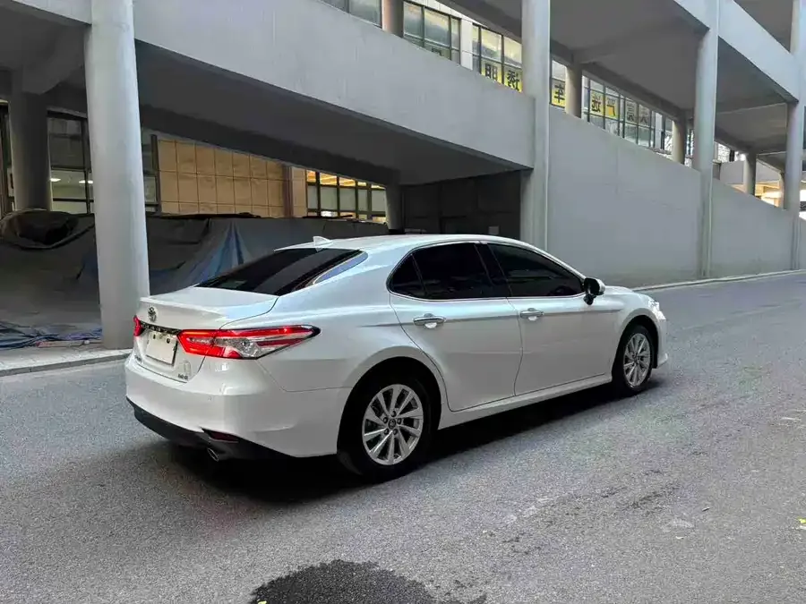 Toyota Camry Camry 2022 2.0GVP Leading Edition 2023 — миниатюра 2