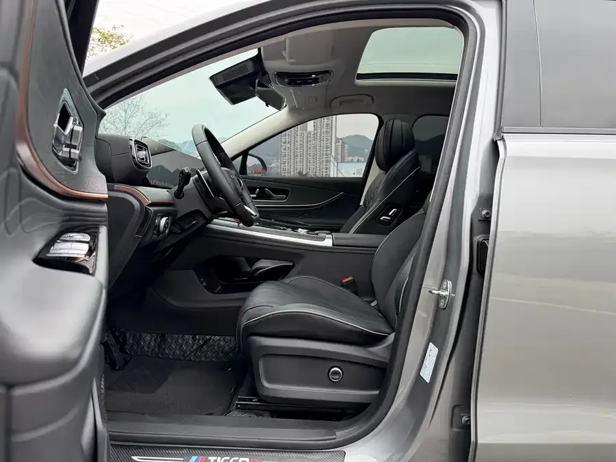 Chery Tiggo 9 Tiggo 9 2023 2.0T Dual Clutch 2WD Luxury Edition 5 Seaters 2023 — миниатюра 4