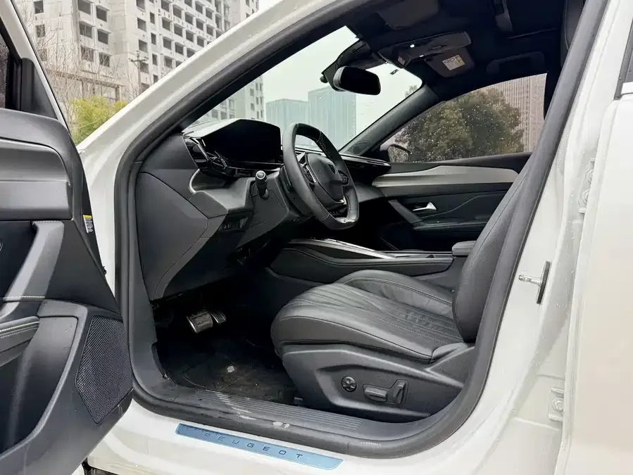 Peugeot 408X Peugeot 408X 2023 Charm Edition 2024 — миниатюра 5