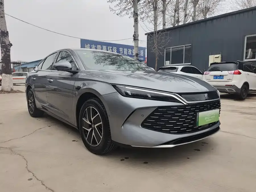 BYD Qin L Qin L 2025 DM-i Intelligent Driving Edition 120KM Beyond Edition 2025 — миниатюра 3