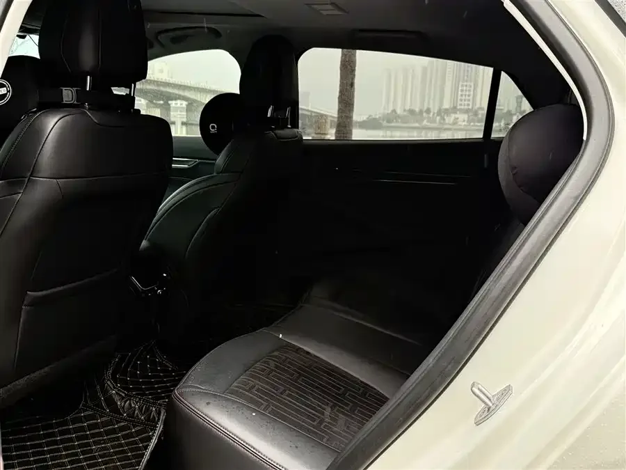 Ford Mondeo 2023 Mondeo EcoBoost 245 Luxury 2024 — миниатюра 2