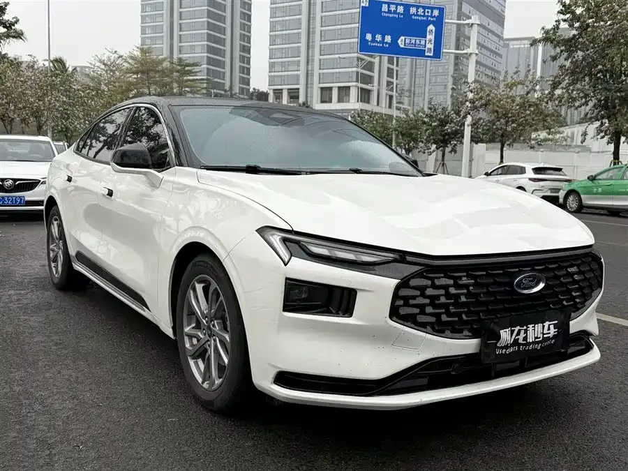 Ford Mondeo 2023 Mondeo EcoBoost 245 Luxury 2024 — миниатюра 3