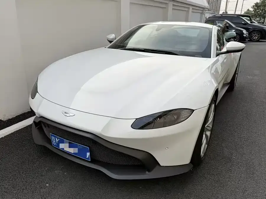 Aston Martin V8 Vantage V8 Vantage 2022 4.0T V8 Coupe 2022 — фото 1, купить с доставкой в Москву