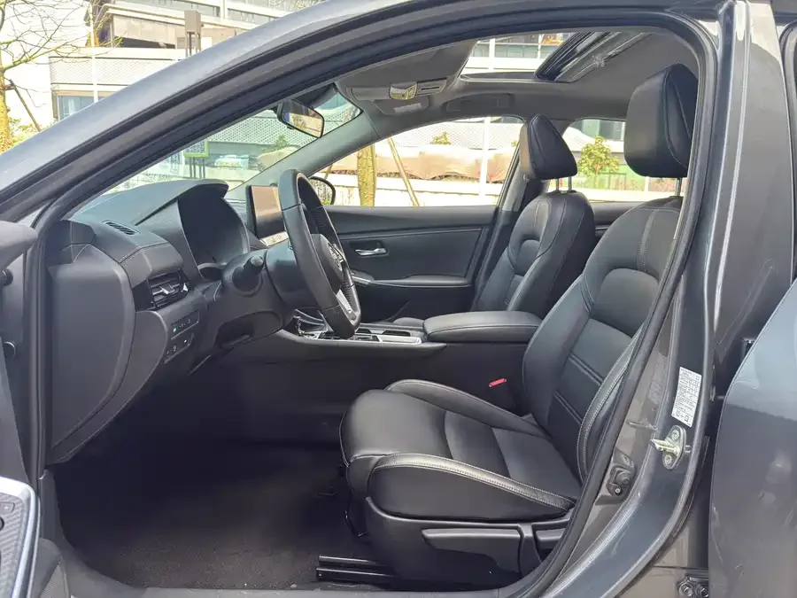 Nissan Sylphy Sylphy 2023 1.6L CVT Intelligent Driving Edition 2023 — миниатюра 3