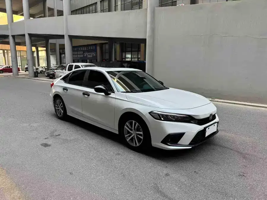 Honda Civic 2023 Civic 240TURBO CVT Sporty C-Stage Special Edition 2024 — миниатюра 3