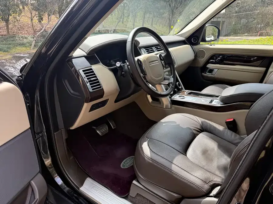 Land Rover Range Rover Range Rover 2022 3.0 L6 360PS Grand Edition 2022 — миниатюра 2