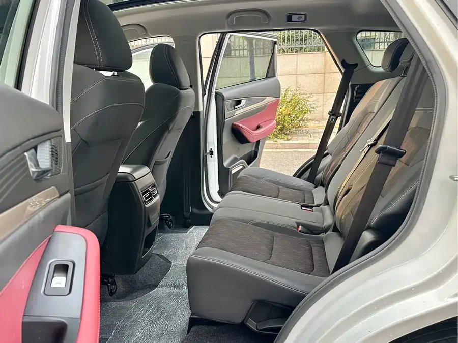 Jetour X70 JETOUR X70 2023 1.5T DCT Flagship Edition 5 Seaters 2023 — миниатюра 3