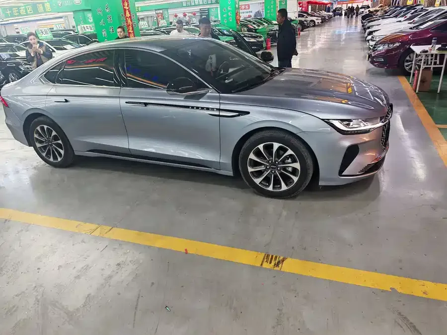Lincoln Z 2022 iExclusive Edition 2022 — миниатюра 3