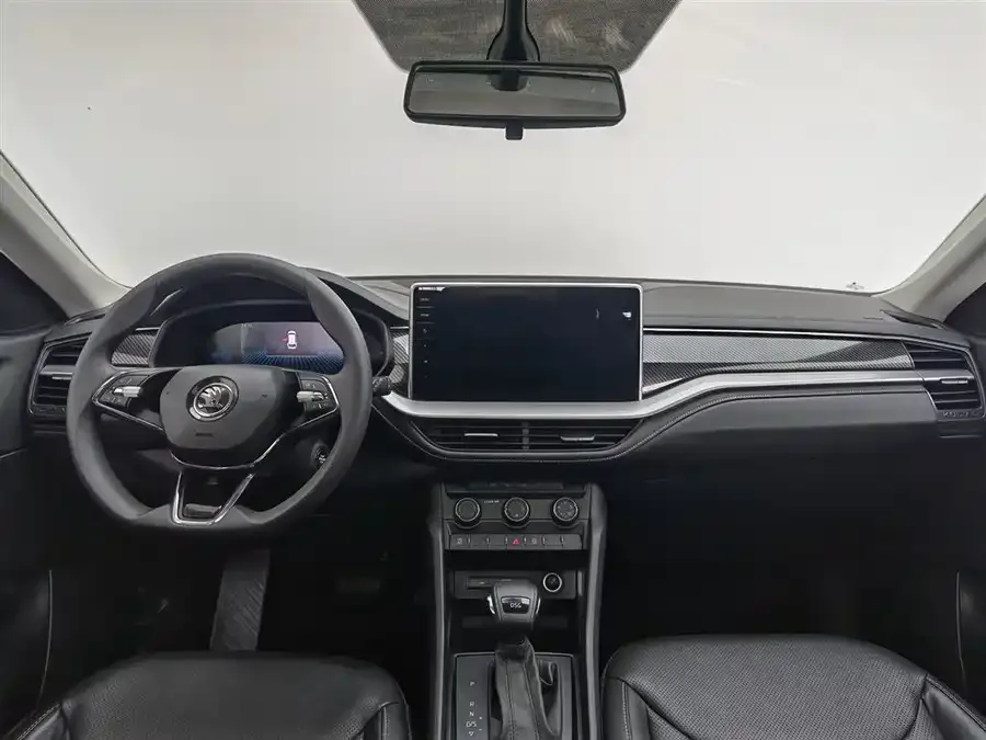 Skoda Kodiaq Kodiak 2024 TSI330 5-seater two-wheel drive powerful version 2024 — миниатюра 2