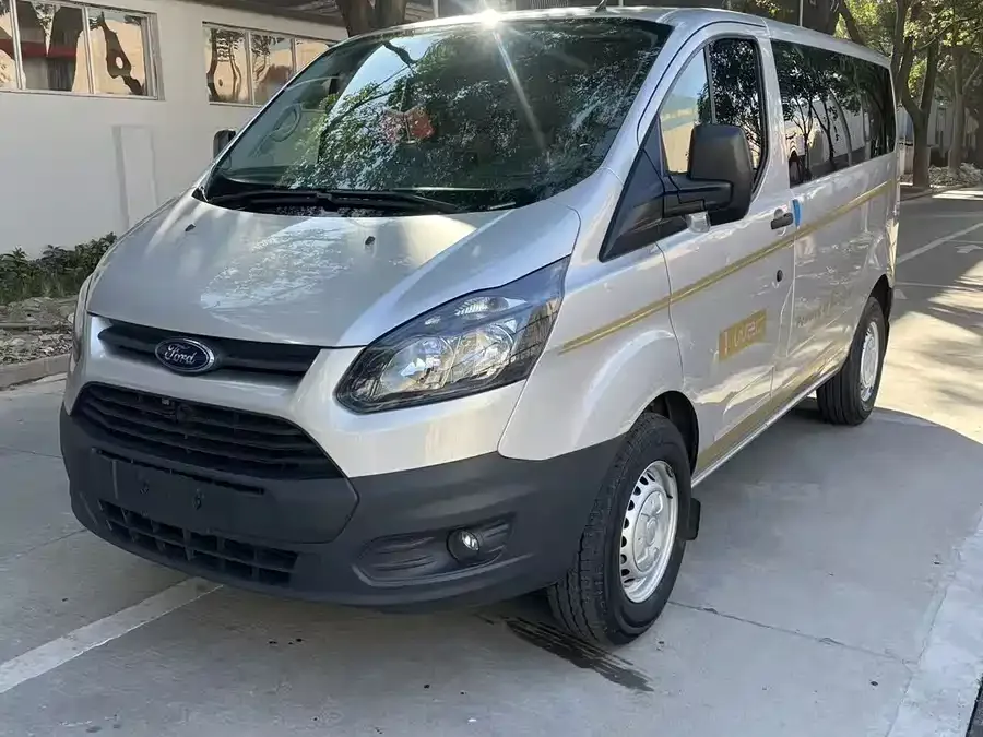 Ford Transit Transit 2019 2.0T diesel multi-functional commercial vehicle short-axle low-roof 6-seater National VI 2022 — фото 1, купить с доставкой в Москву