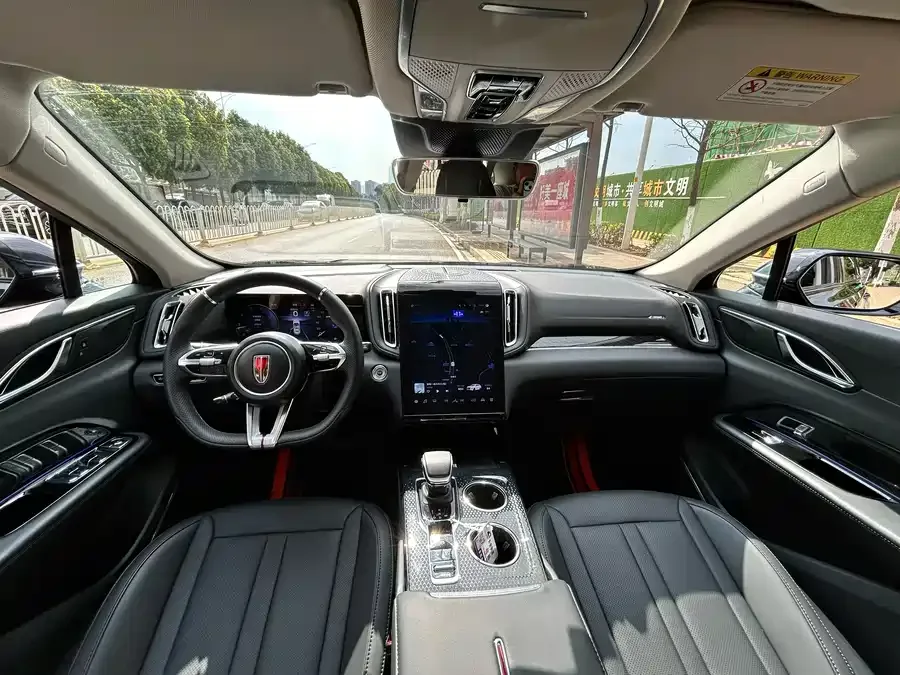 Hongqi HS3 Hongqi HS3 2024 1.5T Zhiwei Edition 2024 — миниатюра 2