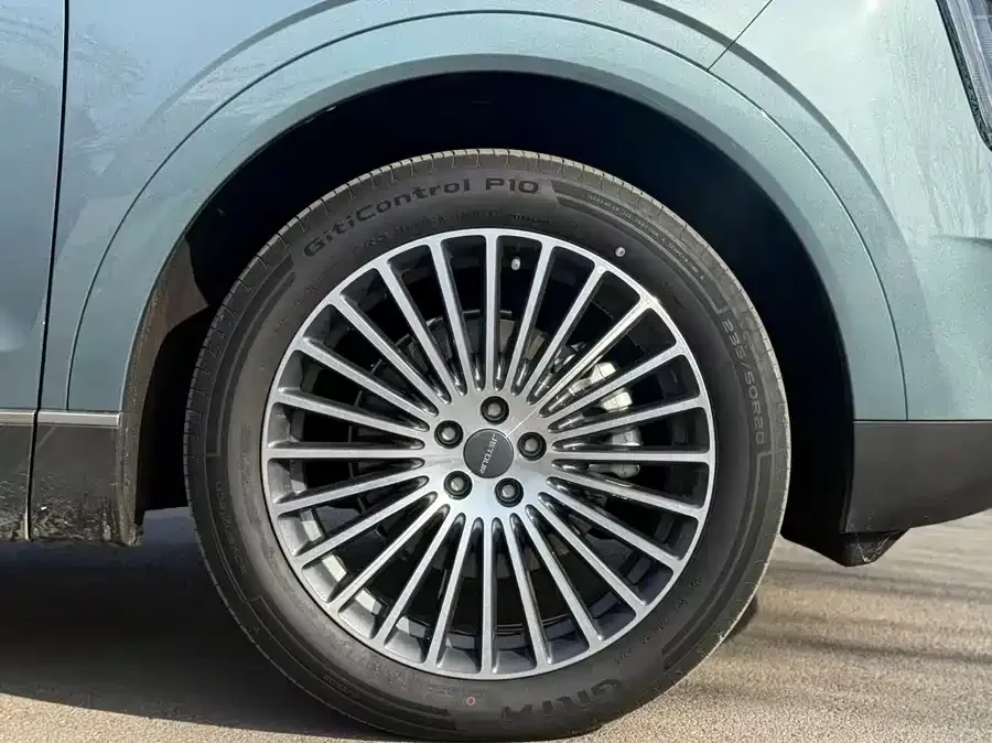 Jetour X70L Jetour X70L 2026 2.0TD Automatic Flagship 7-Seater 2025 — миниатюра 2