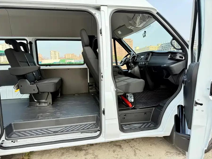 Jiangling Fushun Jiangling Fushun 2025 2.0T 6MT diesel short-axle mid-high roof commercial multi-purpose passenger car 5/6 seats 2026 — миниатюра 5