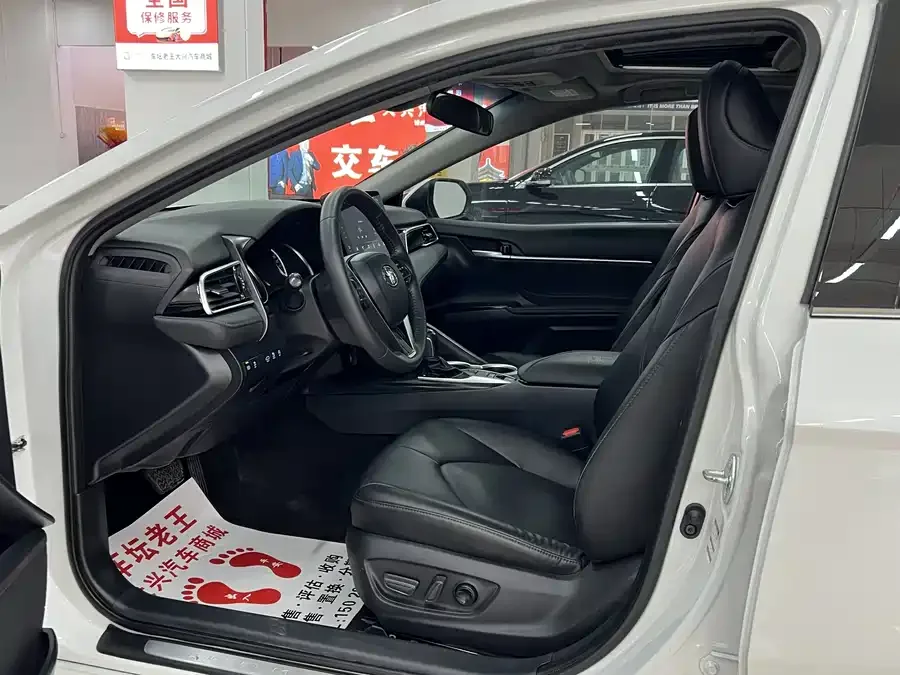 Toyota Camry Camry 2023 2.0G Deluxe Edition 2023 — миниатюра 4