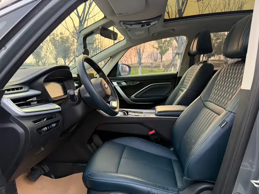 Geely Jiaji Jiaji 2023 Jiaji L 1.5TD DCT Comfort Edition 2023 — миниатюра 3