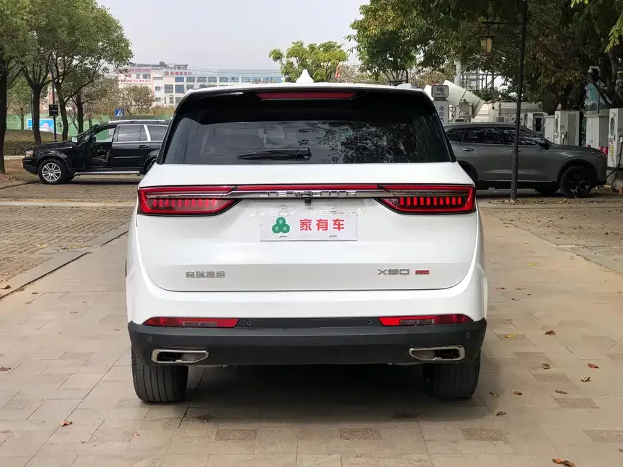Jetour X90 PRO JETOUR X90 PRO 2024 2.0T DCT Luxury Edition 5 Seaters 2024 — миниатюра 4