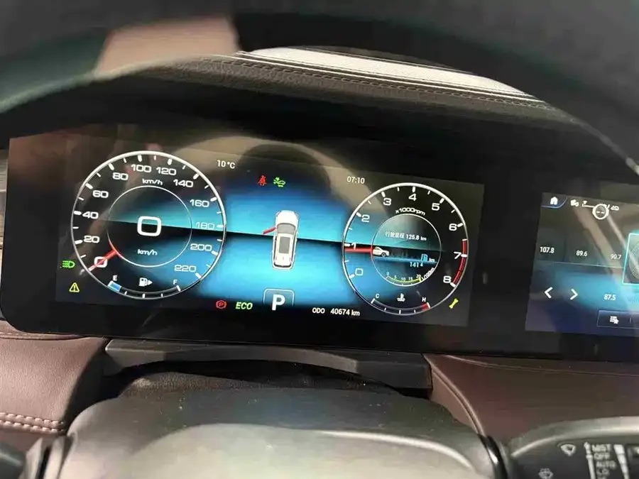 Jetour X90 PLUS Jetour X90 PLUS 2023 1.6TD DCT Estate 7-seater 2023 — миниатюра 2