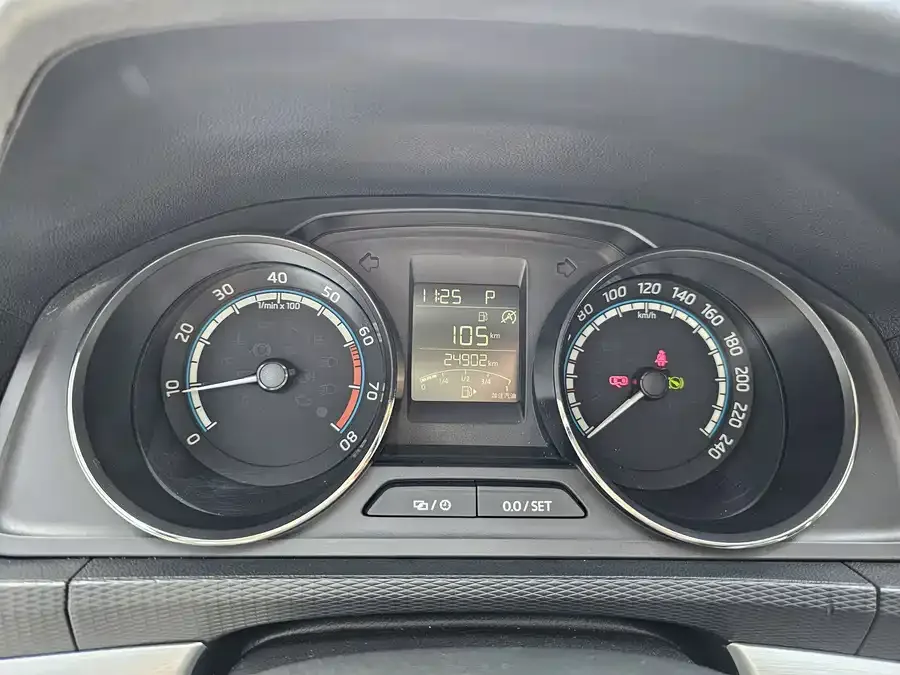 Skoda Kamiq 2021 KOMIC GT TSI230 DSG Flagship Edition 2022 — миниатюра 4