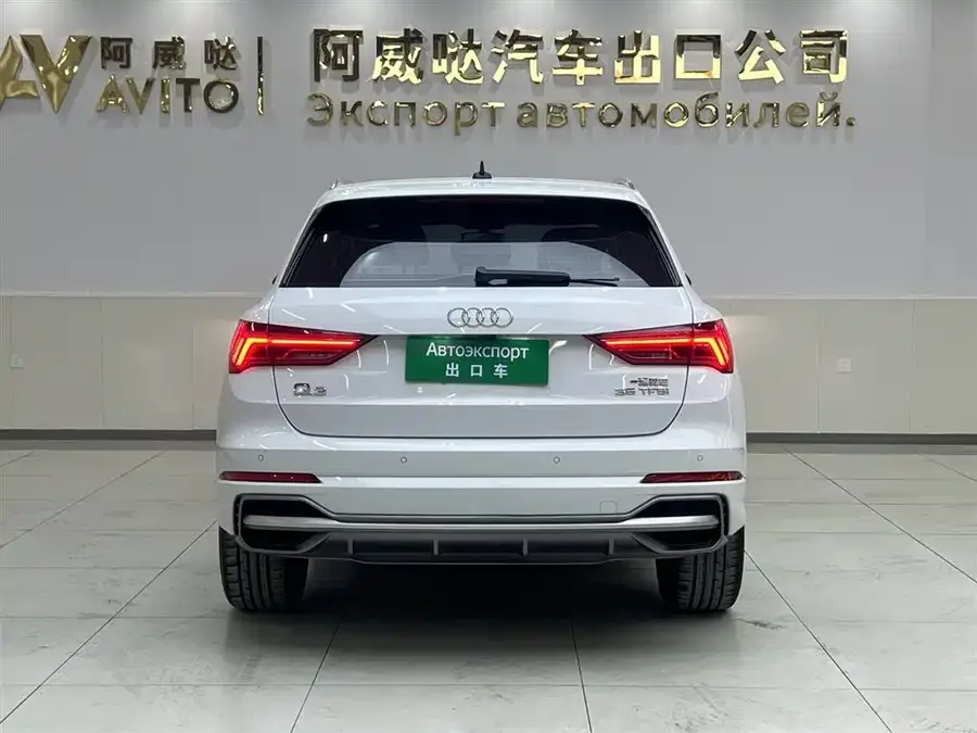 Audi Q3 2022 35 TFSI Fashionable and Dynamic 2022 — миниатюра 2