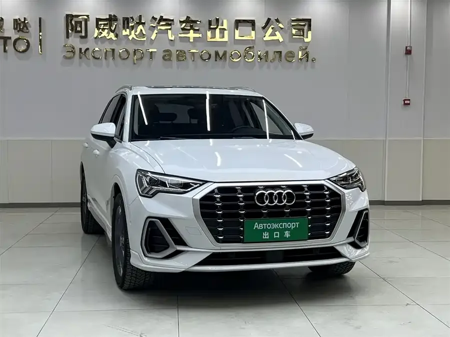 Audi Q3 2022 35 TFSI Fashionable and Dynamic 2022 — миниатюра 3