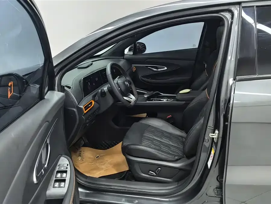 Changan UNI-T Changan UNI-T 2022 1.5T Sports Edition Premium Edition 2023 — миниатюра 3