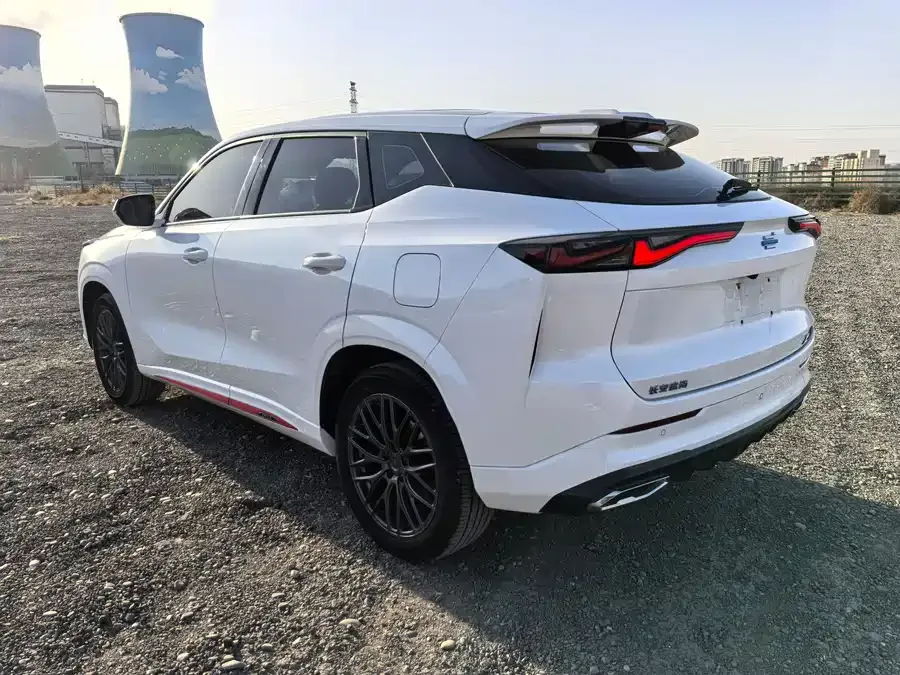 Oshan Z6 Changan Auchan Z6 2023 Blue Whale 1.5T DCT smart model 2023 — миниатюра 3