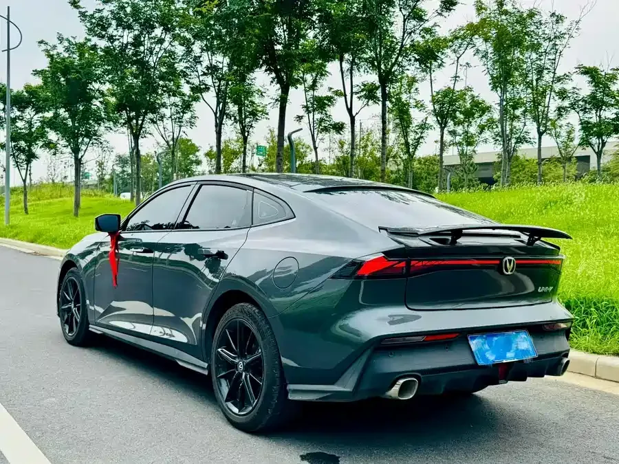 Changan UNI-V Changan UNI-V 2022 1.5T Premium Edition 2022 — миниатюра 3