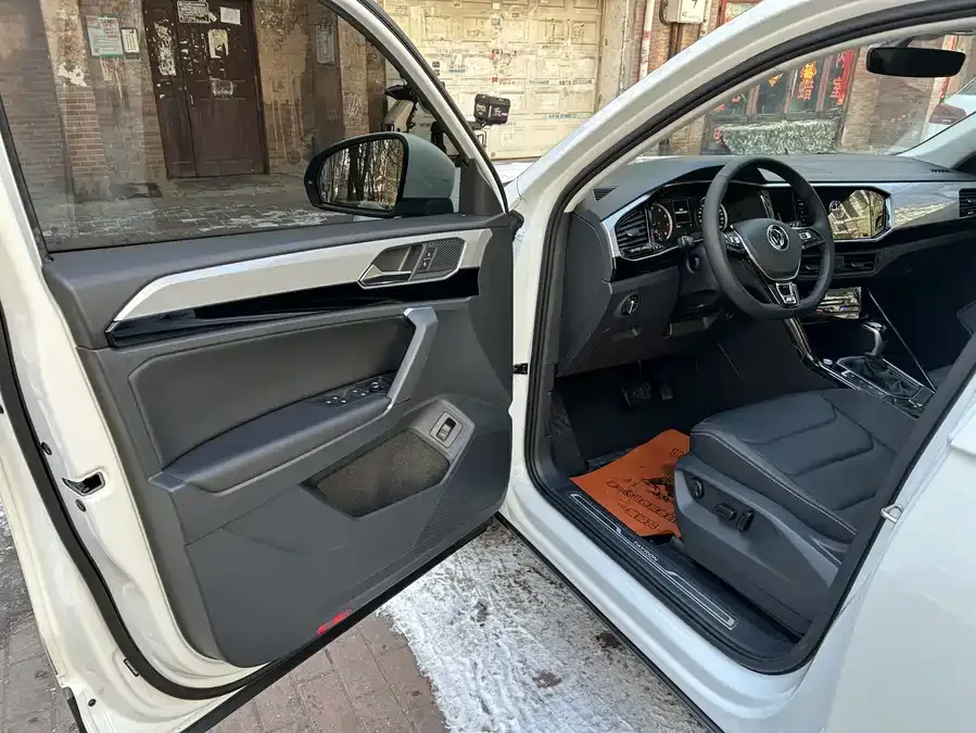 Volkswagen Tayron Tanyue 2022 280TSI 2WD Luxury Smart Edition 2022 — миниатюра 5