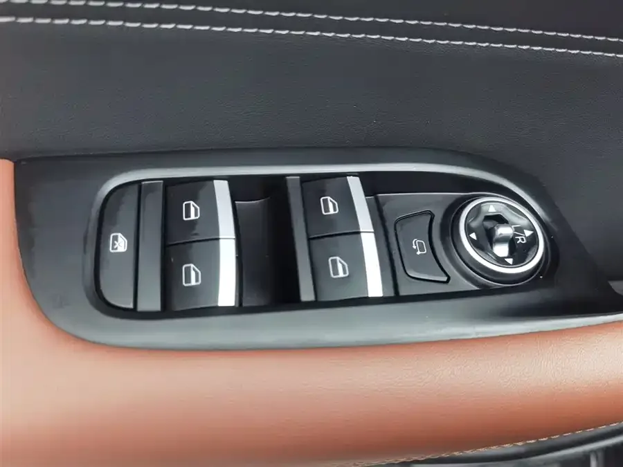 Chery Tiggo 8 PLUS Tiggo 8 PLUS 2022 290TGDI DCT luxury edition+ 2023 — миниатюра 3