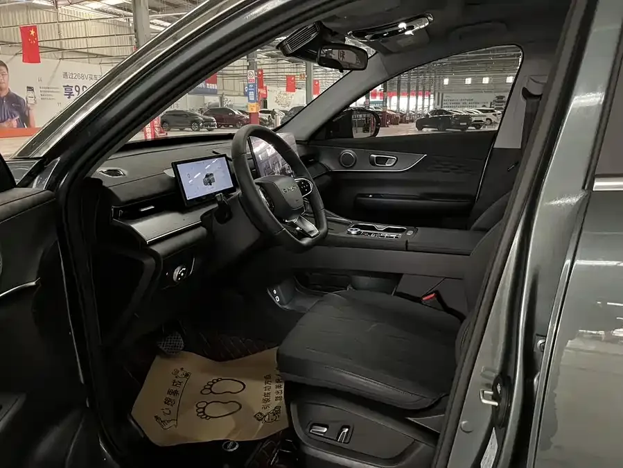 Chery Tiggo 8 PLUS Chery Tiggo 8 PLUS 2025 290TGDI DCT Wind Chaser Edition 2026 — миниатюра 4