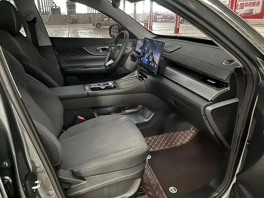 Chery Tiggo 8 PLUS Chery Tiggo 8 PLUS 2025 290TGDI DCT Wind Chaser Edition 2026 — миниатюра 5