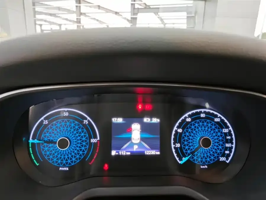 Hongqi E-QM5 Hongqi E-QM5 2024 500km Travel Edition 2024 — миниатюра 4