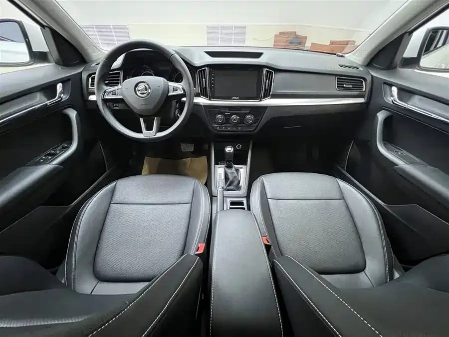 Skoda Kamiq Komic 2022 1.5L automatic comfort version 2022 — миниатюра 4