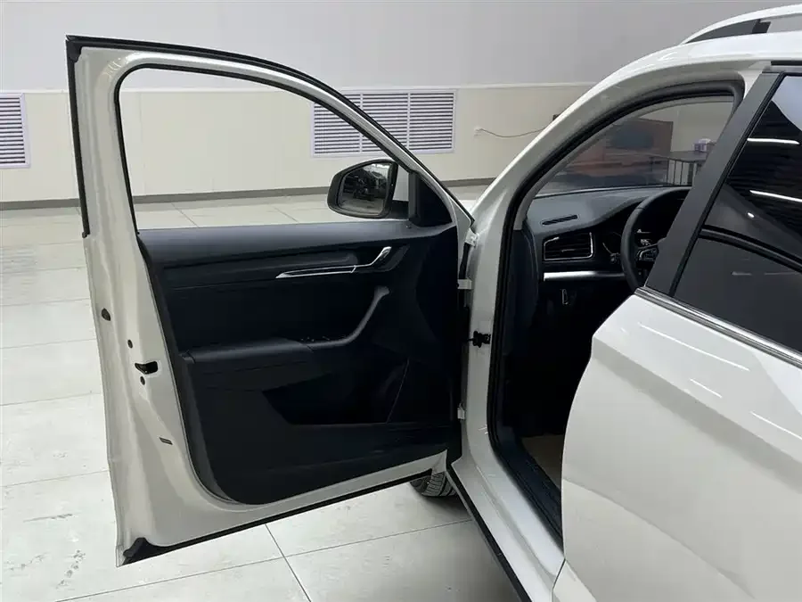 Skoda Kamiq Komic 2022 1.5L automatic comfort version 2022 — миниатюра 5