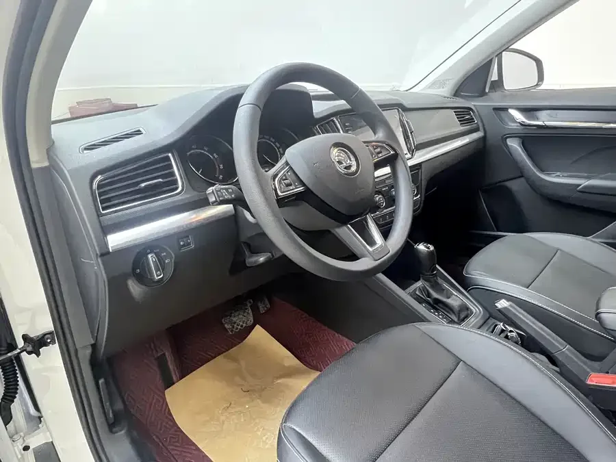 Skoda Kamiq Komic 2022 1.5L automatic comfort version 2022 — миниатюра 5