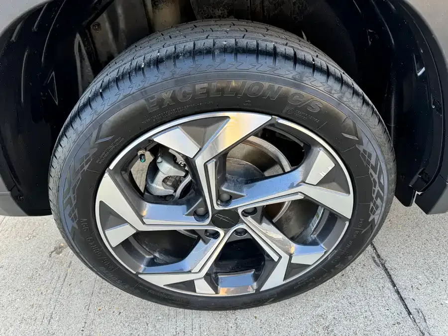 Geely Atlas L Boyue L 2023 1.5TD DCT Honor Edition 2024 — миниатюра 2