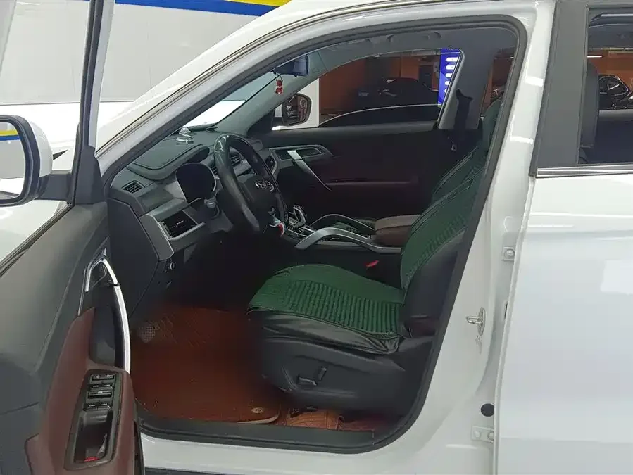 Geely Atlas Boyue 2022 1.8TD DCT Smart Elegant Edition 2023 — миниатюра 3