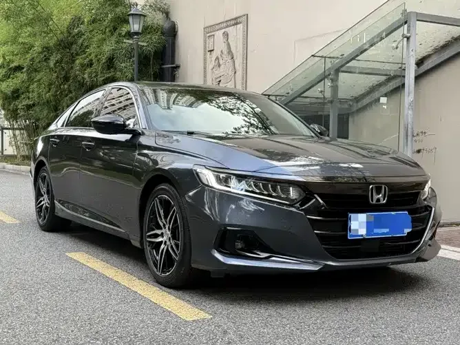 Honda Accord 2022 Accord 260TURBO Fantasy Night Premium Edition 2023 — миниатюра 3