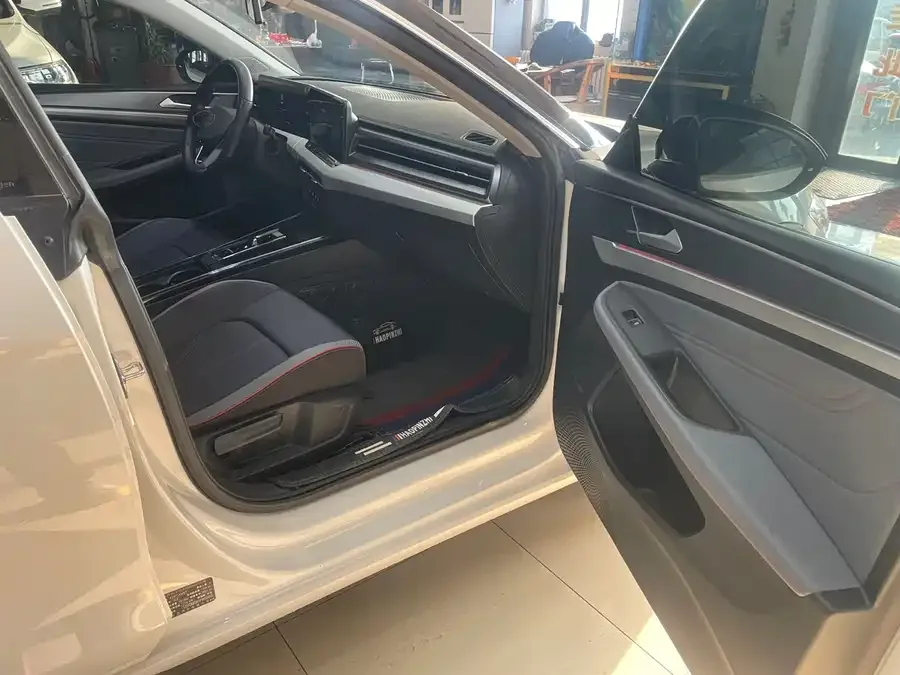 Volkswagen Lamando 2023 Lingdu Lingdu L 280TSI DSG Cool Edition 2023 — миниатюра 5