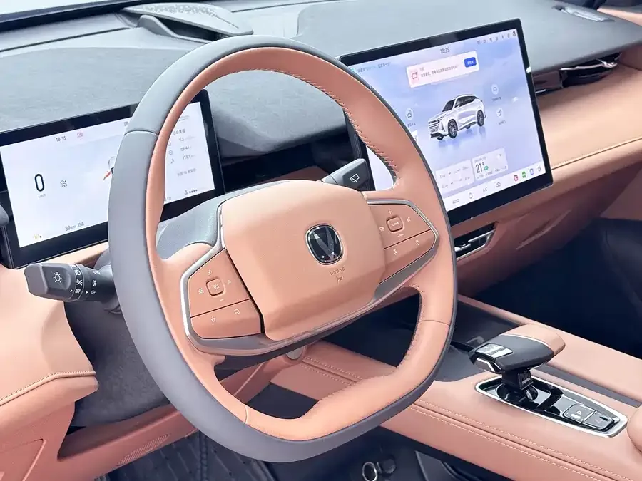 Changan UNI-Z Changan UNI-Z 2025 1.5T Luxury Edition 2025 — миниатюра 2