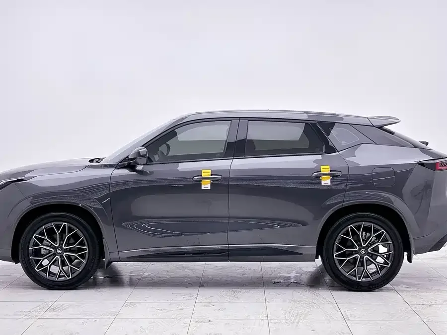 Changan UNI-Z Changan UNI-Z 2025 1.5T Luxury Edition 2025 — миниатюра 3