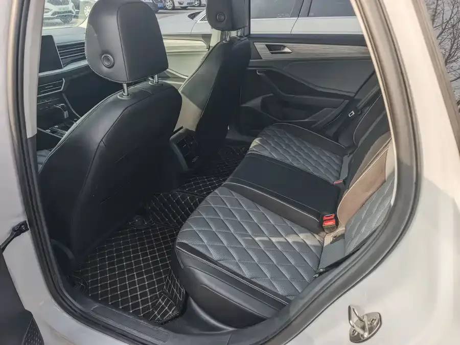 Volkswagen Sagitar 2025 Sagitar 300TSI DSG Excellence Edition 2024 — миниатюра 2