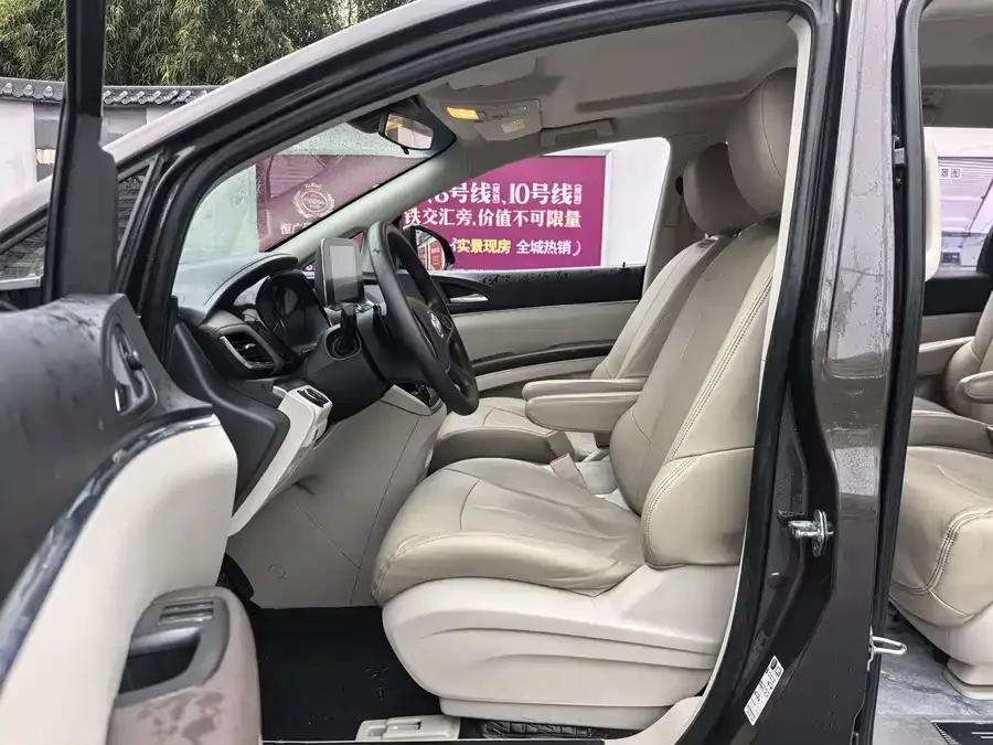 Buick GL8 2022 Land Business Class 652T Comfort Edition 2022 — миниатюра 5