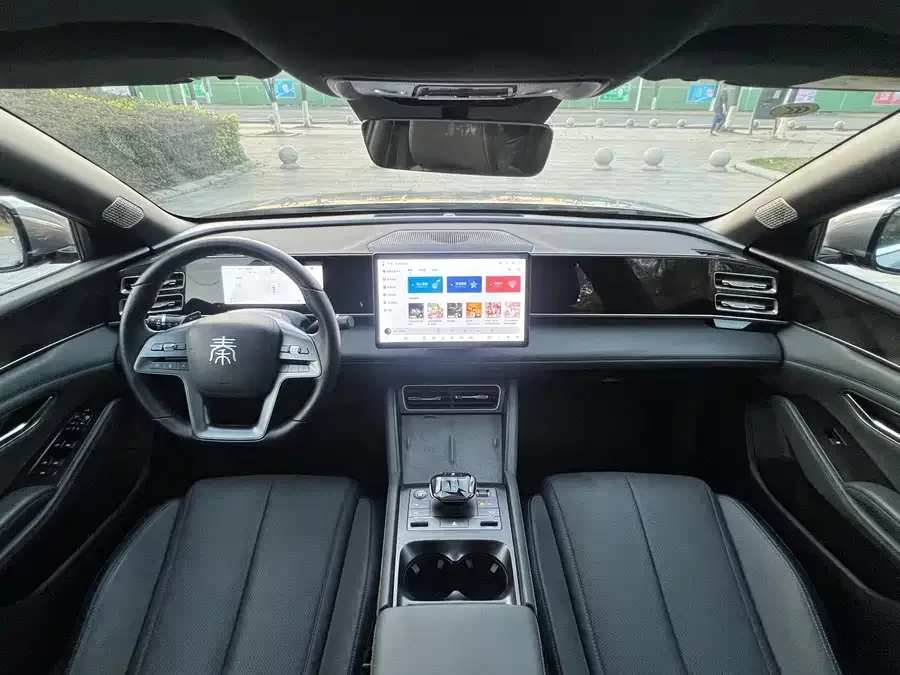 BYD Qin L Qin L 2025 DM-i Intelligent Driving Edition 120KM Beyond Edition 2025 — миниатюра 3