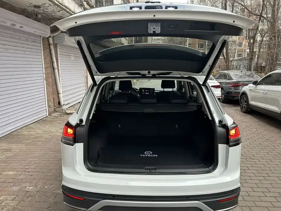 Volkswagen Tayron Tanyue 2023 280TSI 2WD Luxury Plus Advanced Edition 2023 — миниатюра 4