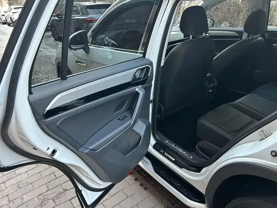 Volkswagen Tayron Tanyue 2022 280TSI 2WD Luxury Smart Edition 2022 — миниатюра 5