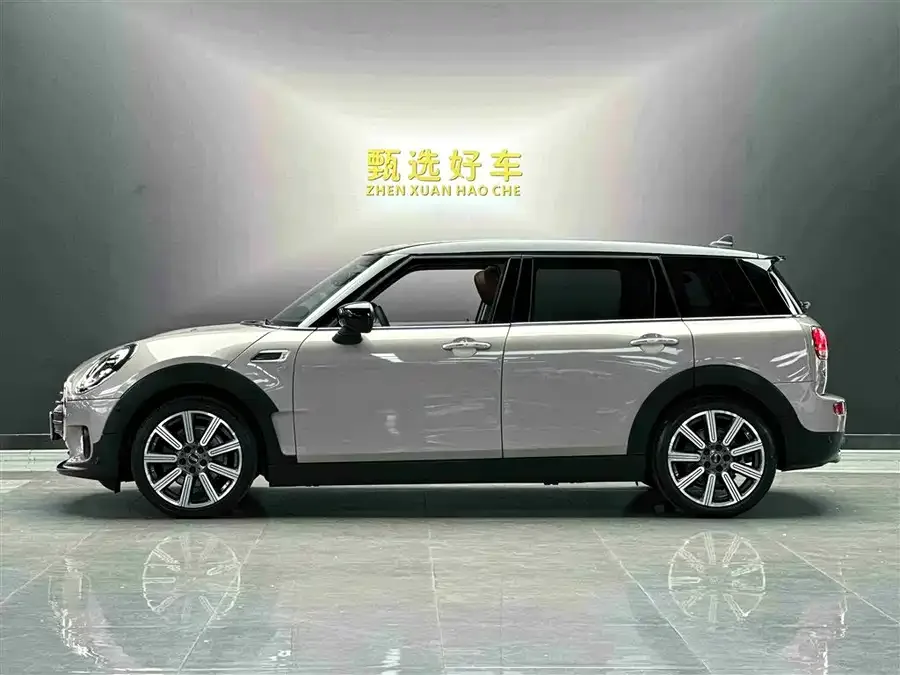 MINI CLUBMAN MINI CLUBMAN 2023 facelift 1.5T COOPER Connoisseur 2023 — миниатюра 3