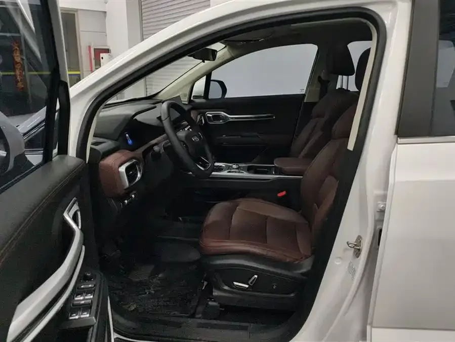 Geely Okavango Haoyue 2022 1.8TD DCT Luxury 7-seater 2022 — миниатюра 3
