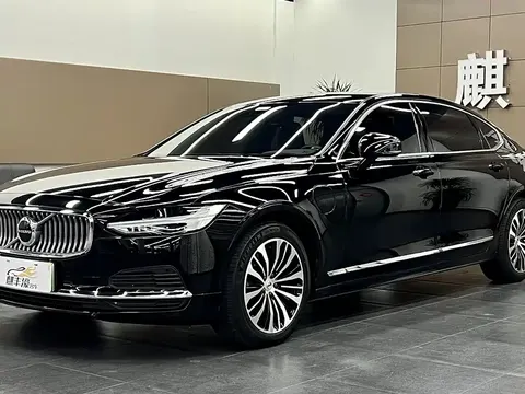 Volvo S90 plug-in hybrid 2024 купить в Москве