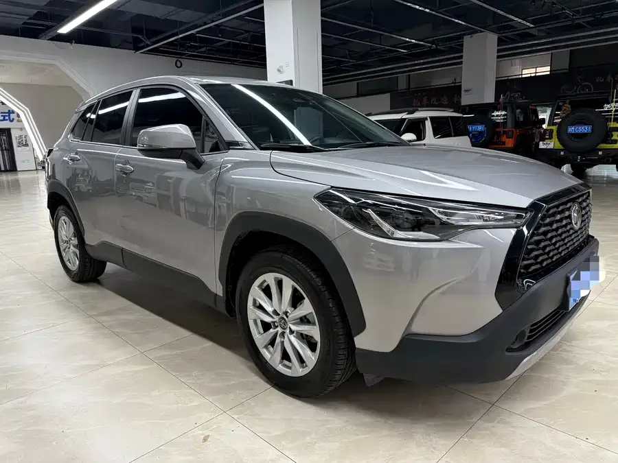 Toyota Corolla Corolla Sharp 2023 2.0L Elite Edition 2024 — миниатюра 3